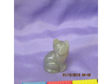 Small Gray Agate Sitting Cat